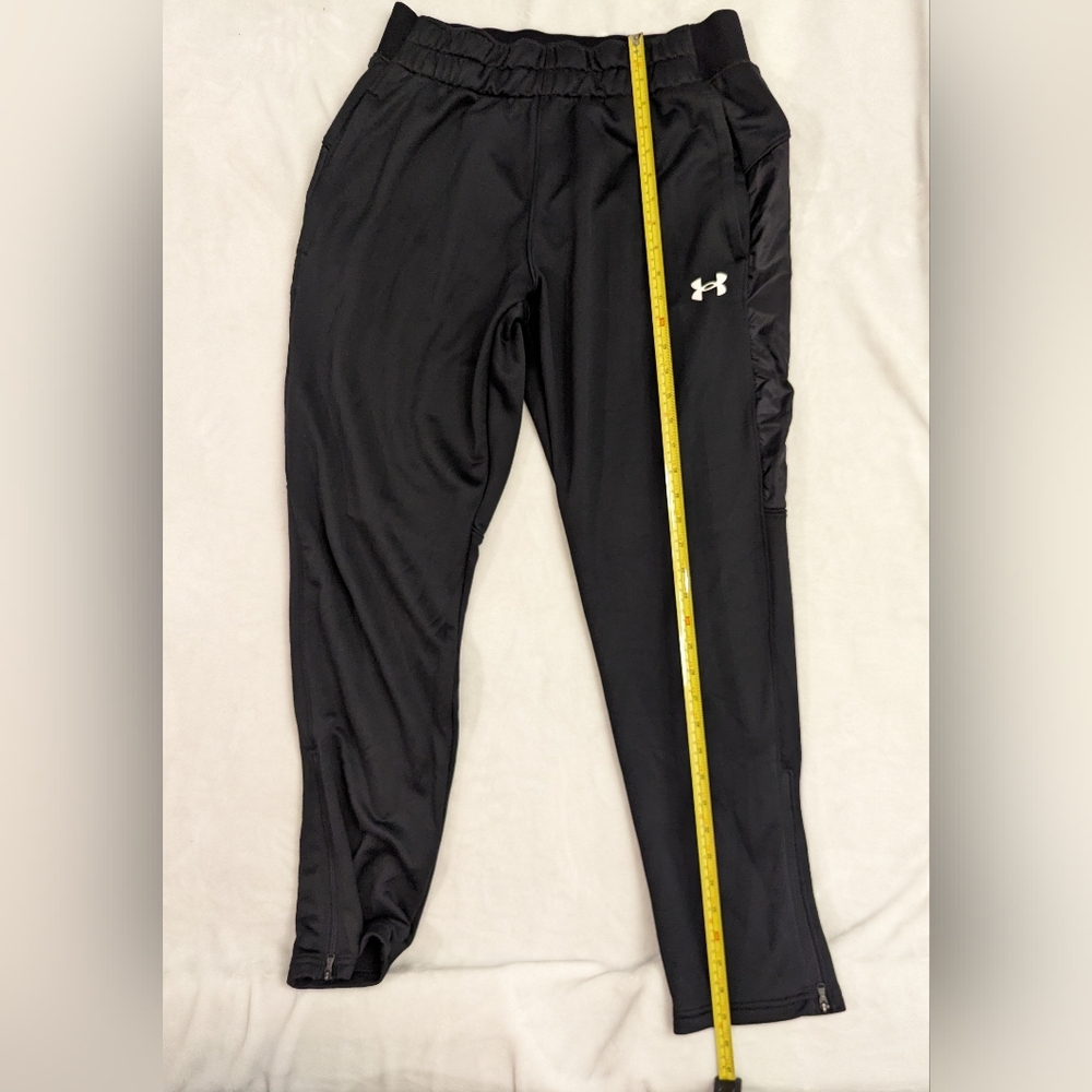 Under Armour black athletic pants
